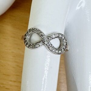 Silver Channel Stone Infinity Ring 925 Size 6.5-7